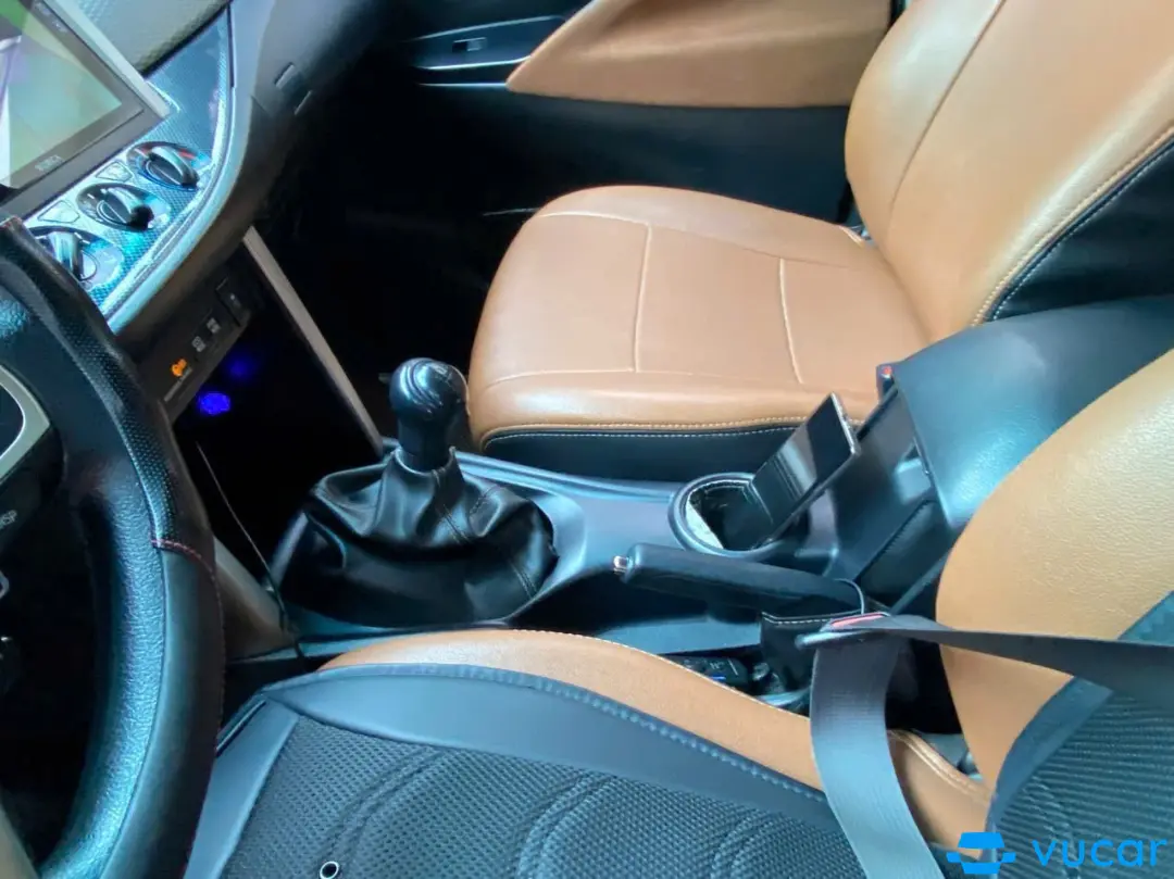 Toyota Innova 2.0E 2017 - Nội thất 8