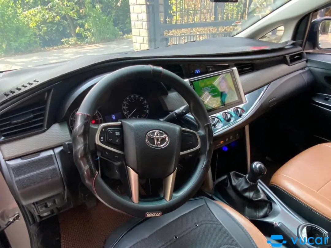 Toyota Innova 2.0E 2017 - Nội thất 18