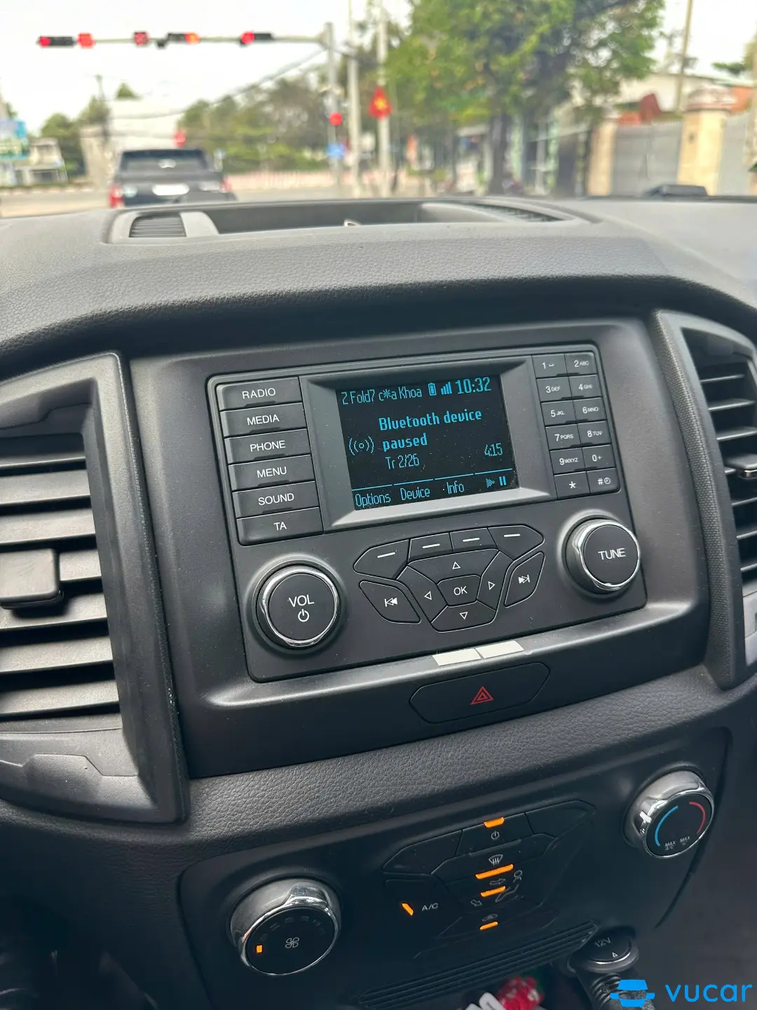 Ford Ranger 2020 XL 2.0L 4x4 MT - Nội thất 1