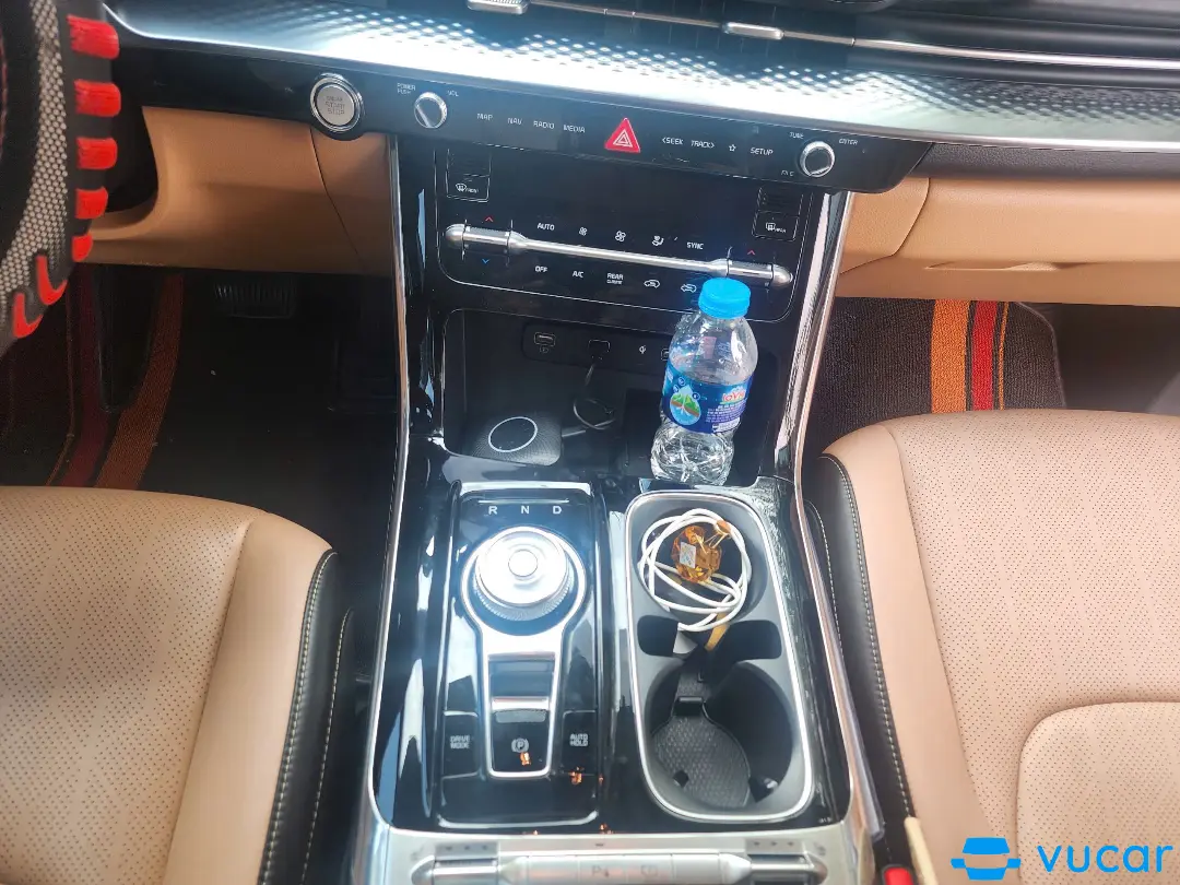 Kia Carnival Premium 2.2D 2022 - Nội thất 4