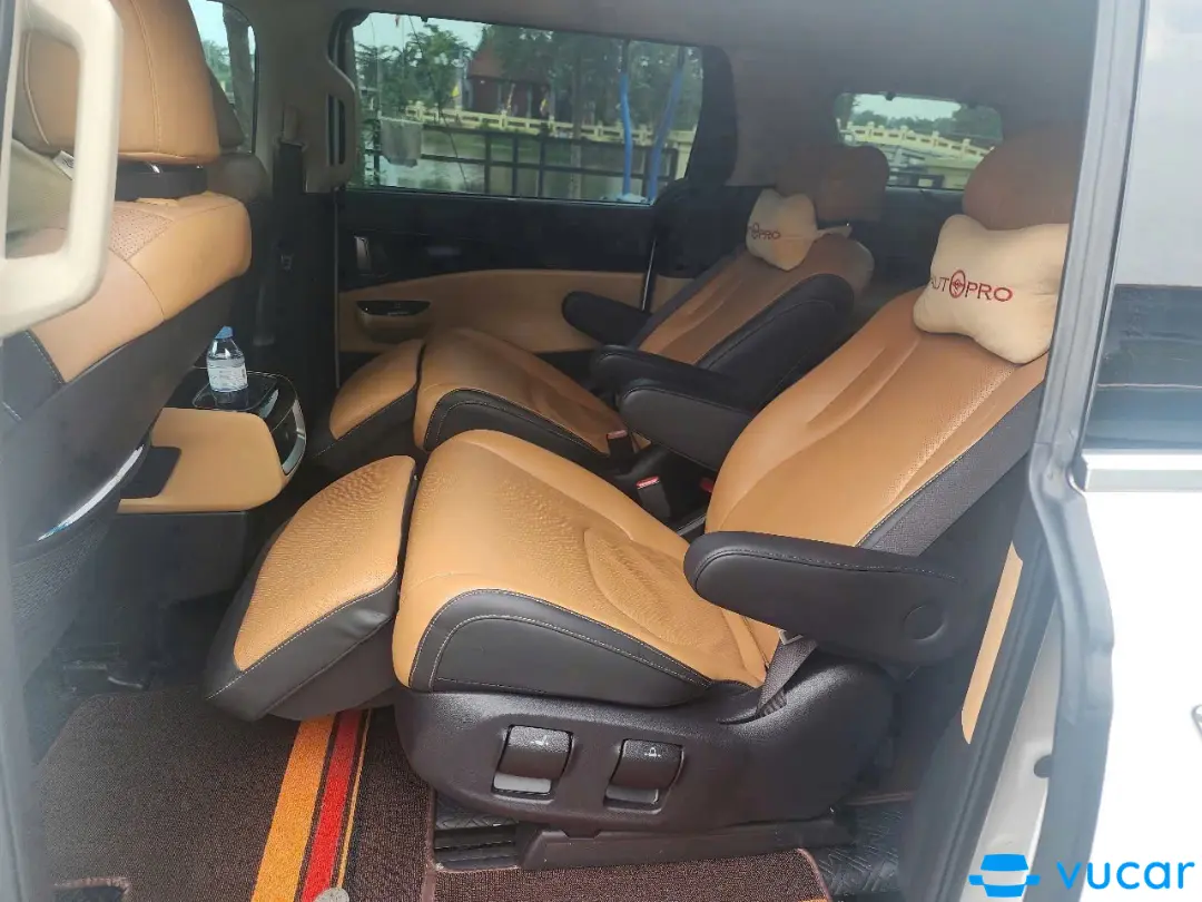 Kia Carnival Premium 2.2D 2022 - Nội thất 3