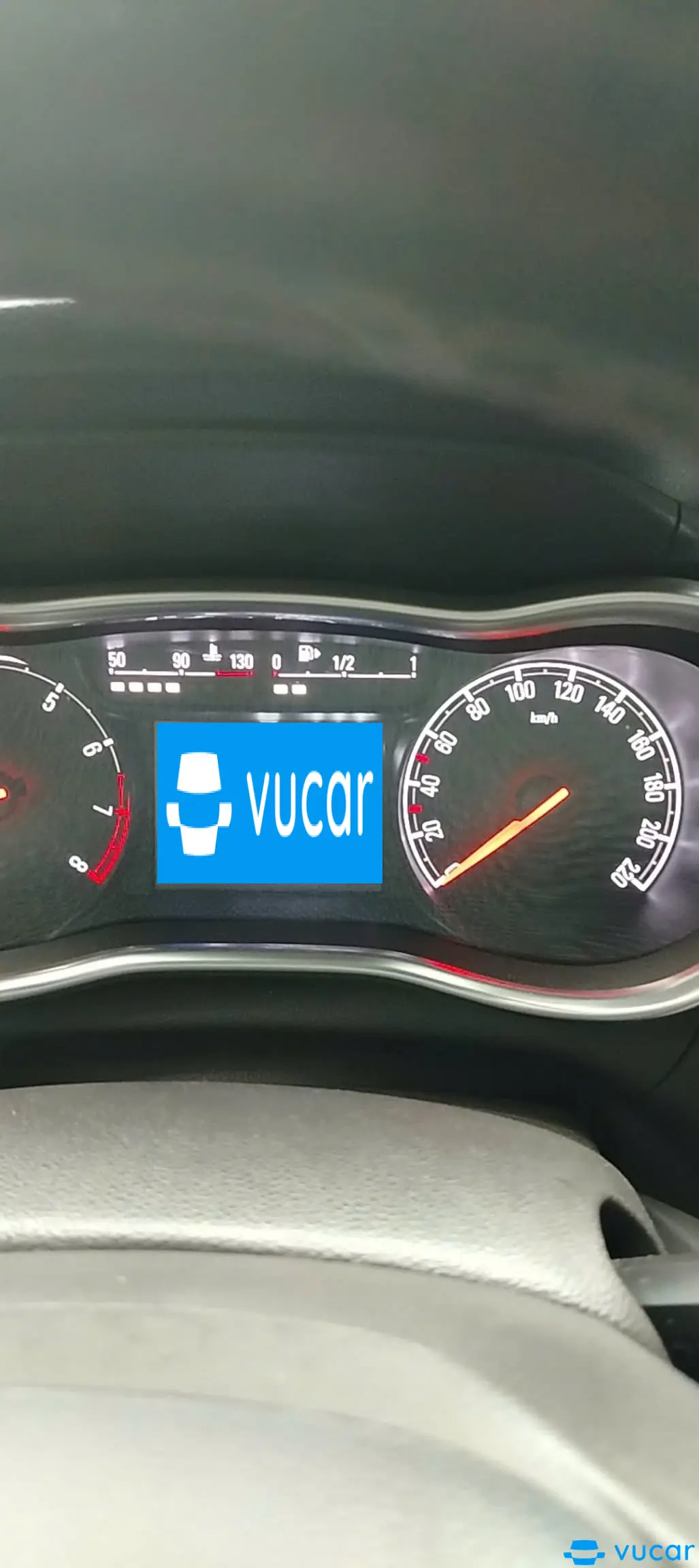 VinFast Fadil 1.4 AT Plus 2019 - Nội thất 5
