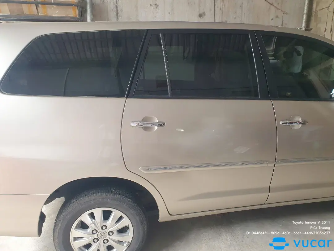 Toyota Innova V 2011 - Ngoại thất 3