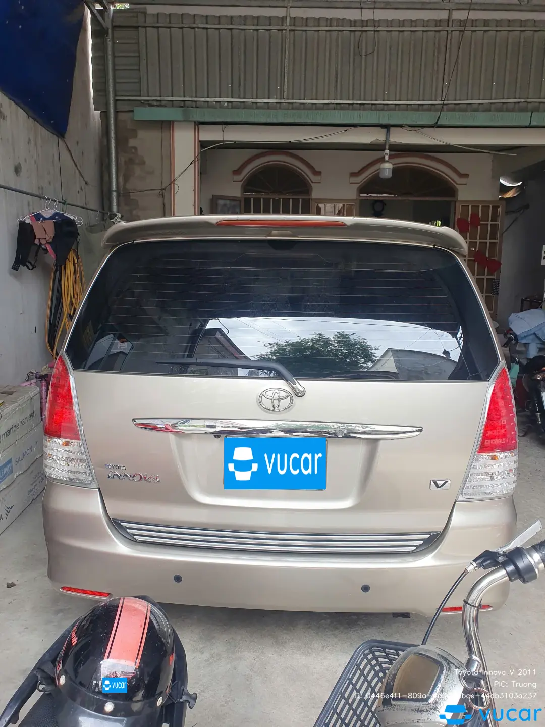Toyota Innova V 2011 - Ngoại thất 1