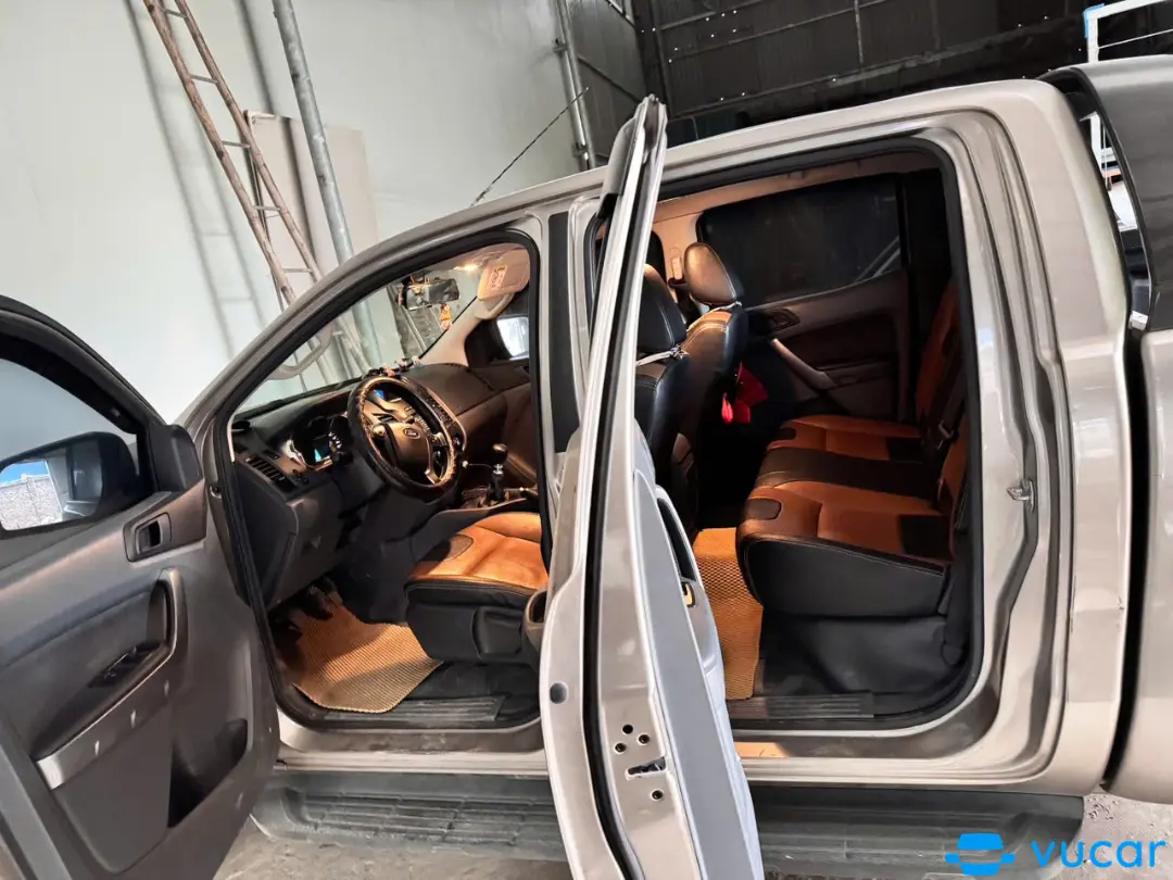 Ford Ranger XLS 2.2L 4x2 MT 2017 - Nội thất 3