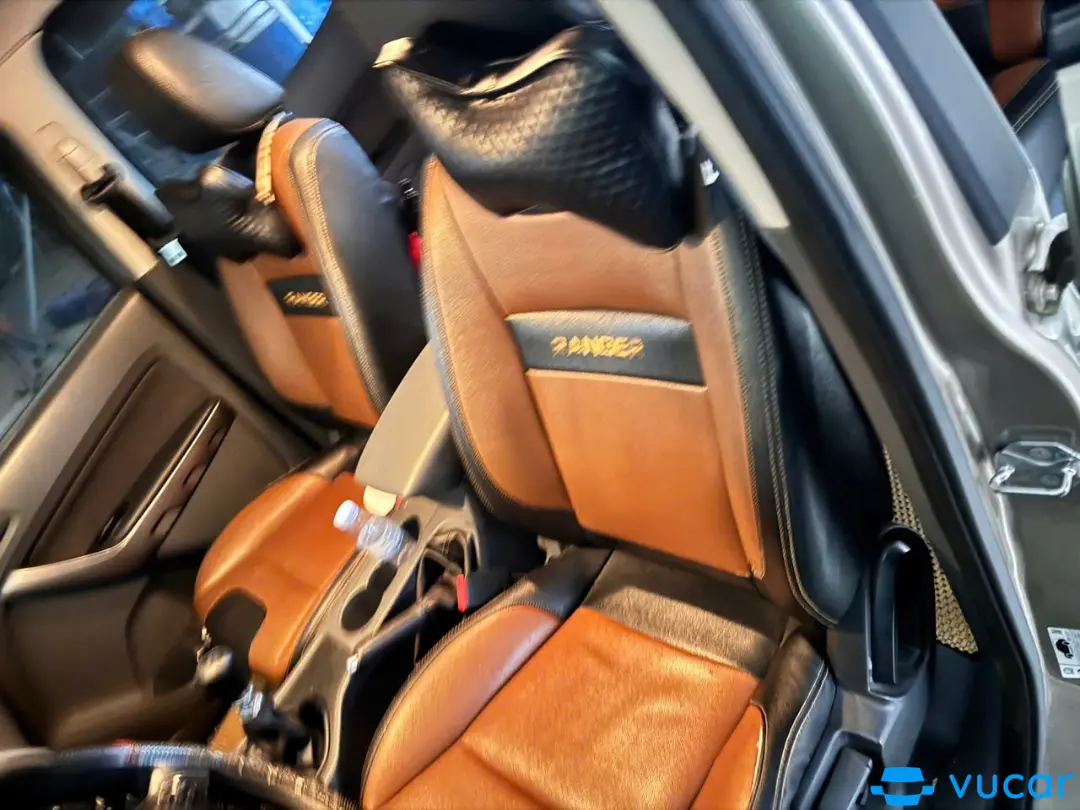 Ford Ranger XLS 2.2L 4x2 MT 2017 - Nội thất 2