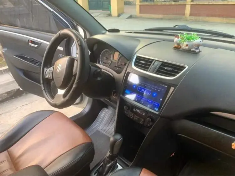Suzuki Swift 1.4 AT 2014 - Nội thất 5