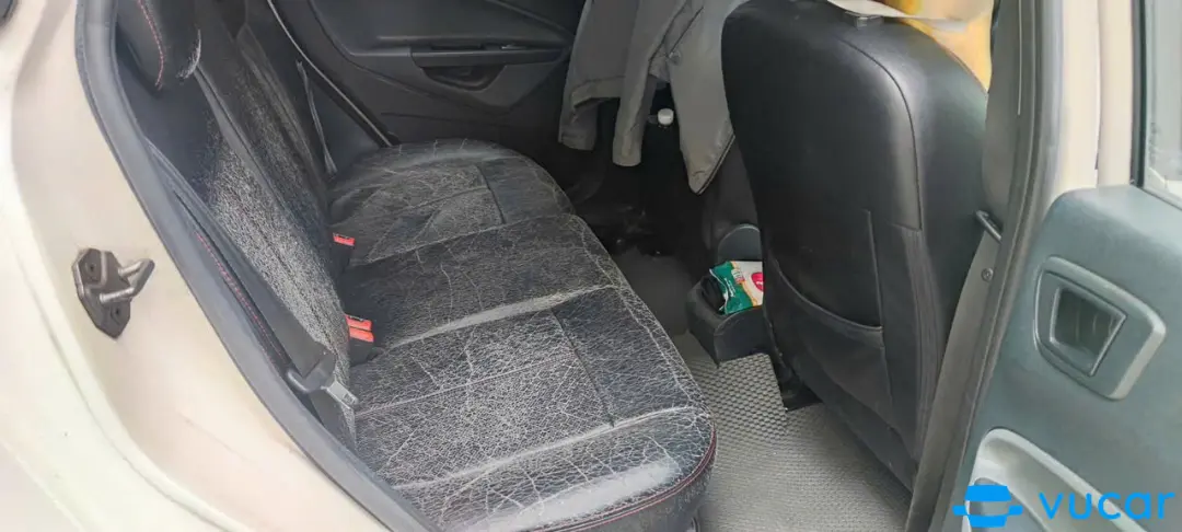 Ford Fiesta S 1.6 AT 2011 - Nội thất 2