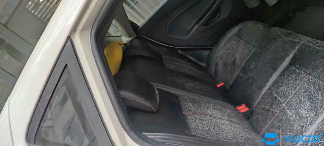 Ford Fiesta S 1.6 AT 2011 - Nội thất 7