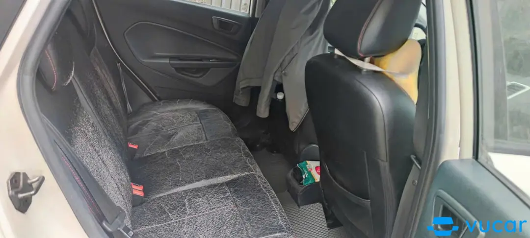 Ford Fiesta S 1.6 AT 2011 - Nội thất 1
