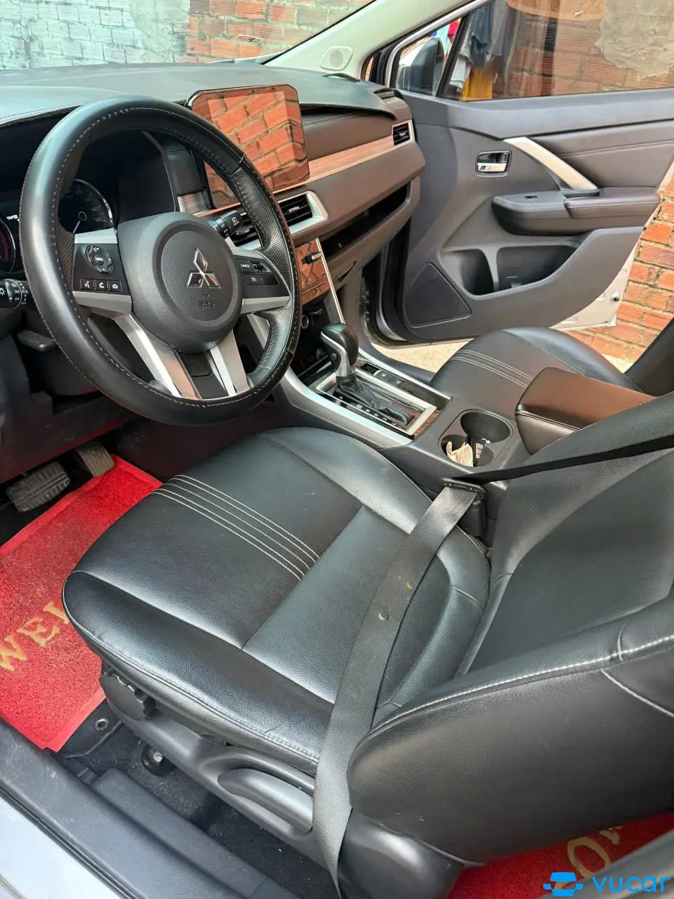 xpander premium 2022 - Nội thất 4