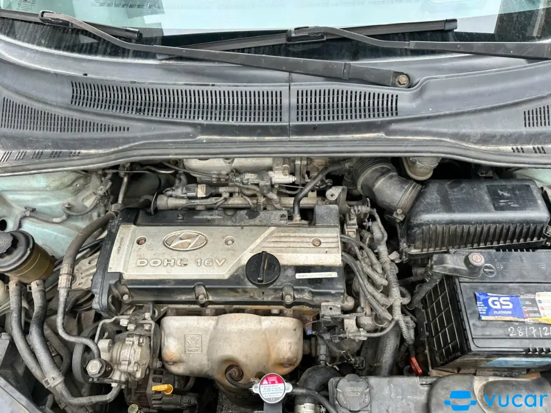Hyundai Getz 1.4 AT 2008 - Khoang động cơ 1