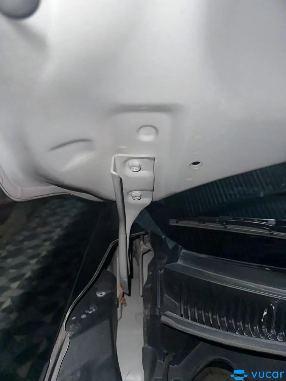Suzuki xl7 2025 - Khoang động cơ 3