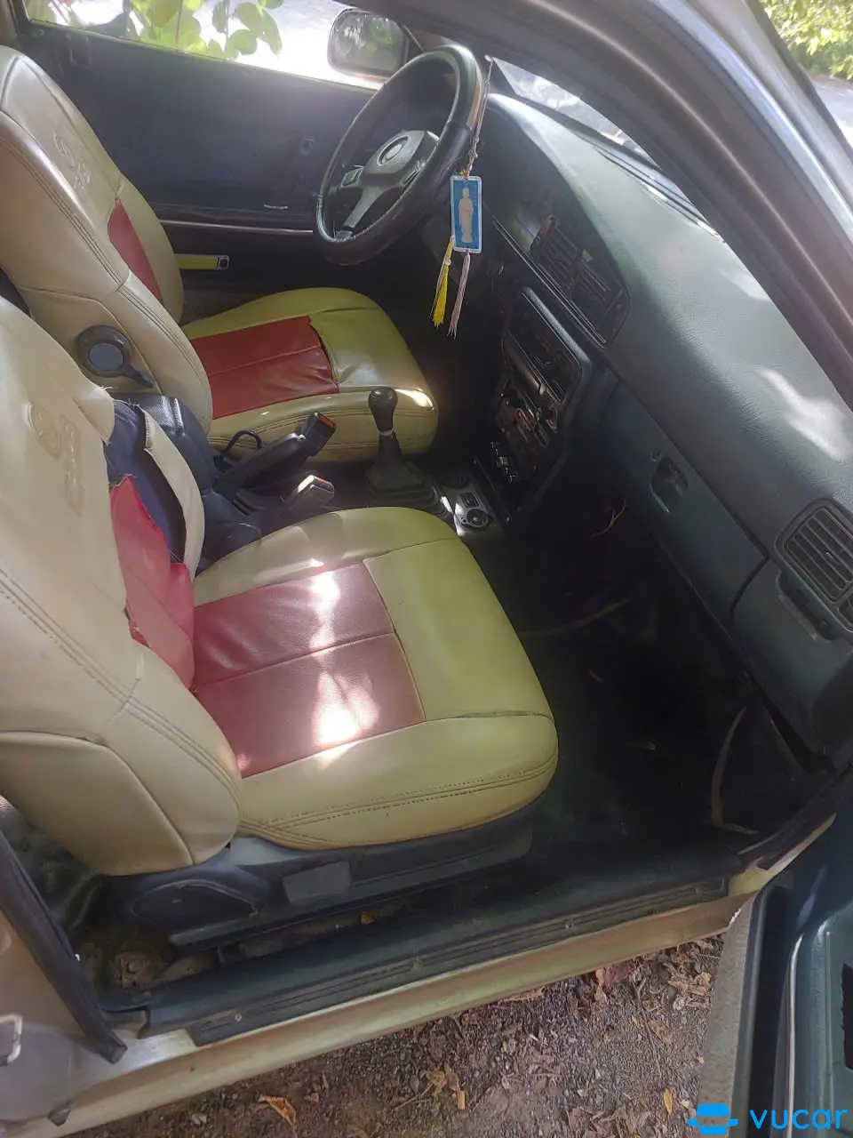 Mazda 626 2.0 MT 1996 - Nội thất 2