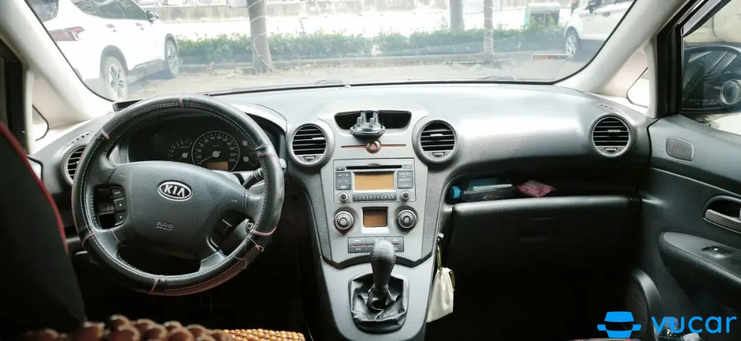 Kia Carens ex 2.0 mt 2010 - Nội thất 2