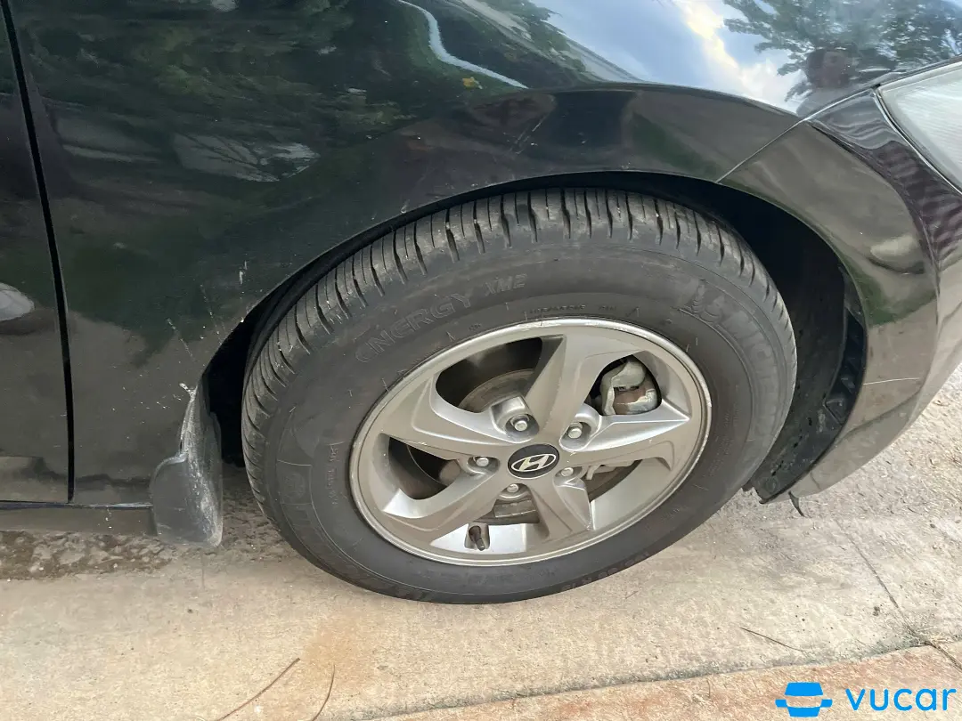 Hyundai Elantra 1.6 MT 2017 - Ngoại thất 7
