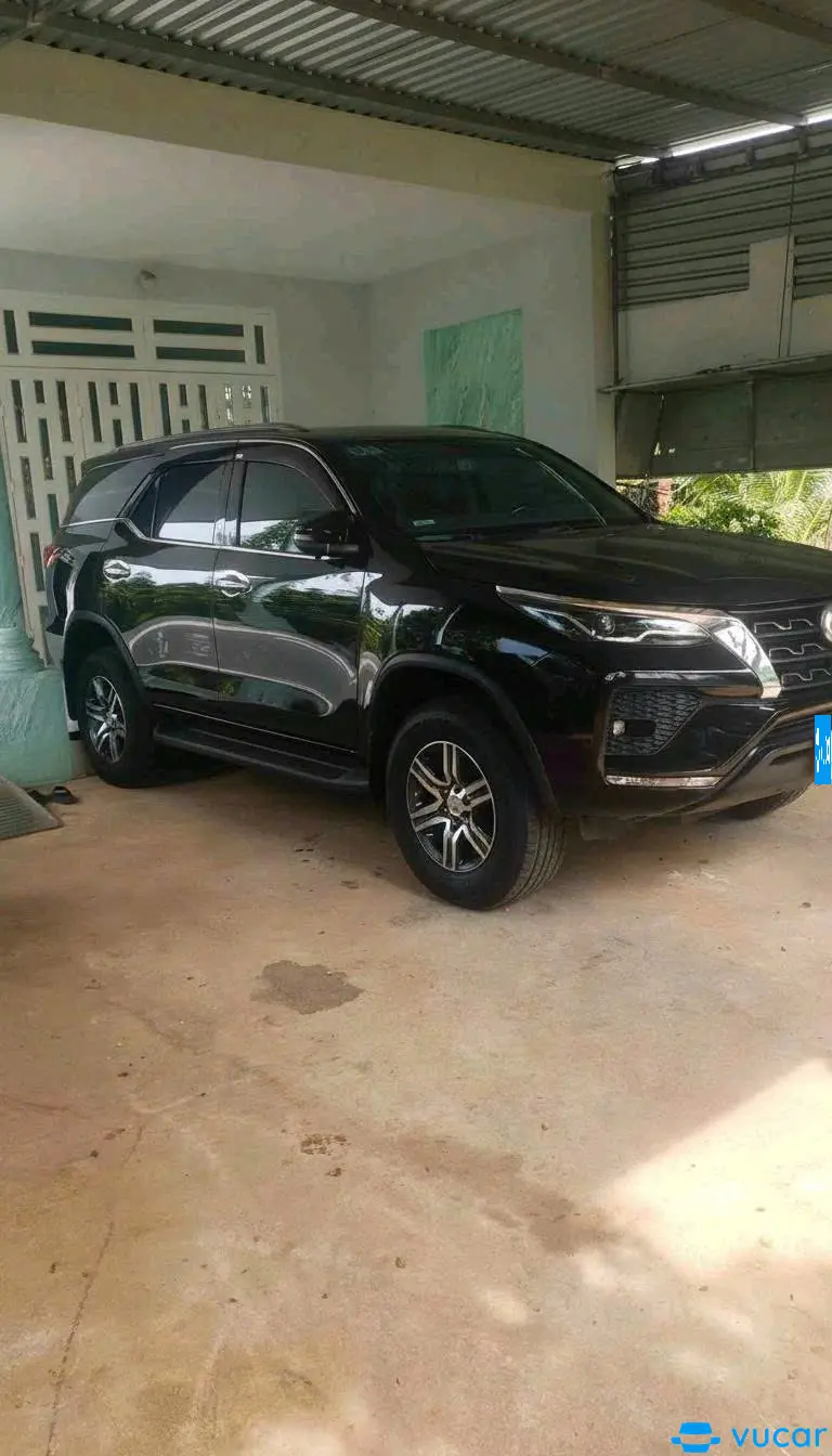 Toyota Fortuner 2.4G 4x2 AT 2021 - Ngoại thất 3