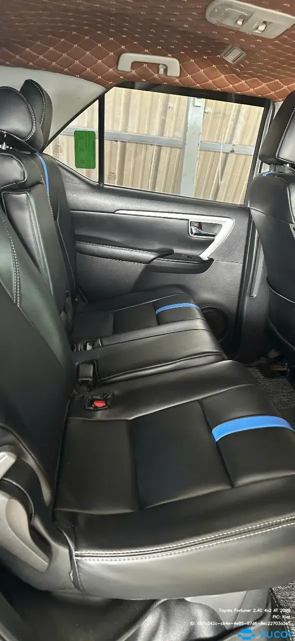 Toyota Fortuner 2.4G 4x2 AT 2020 - Nội thất 7