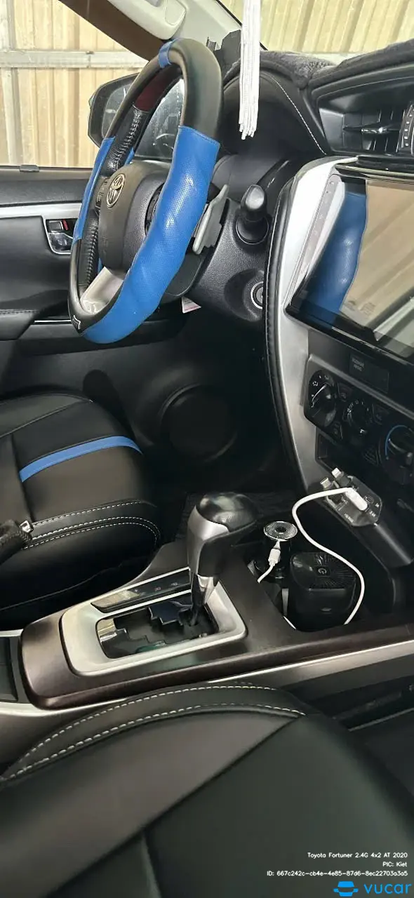 Toyota Fortuner 2.4G 4x2 AT 2020 - Nội thất 9