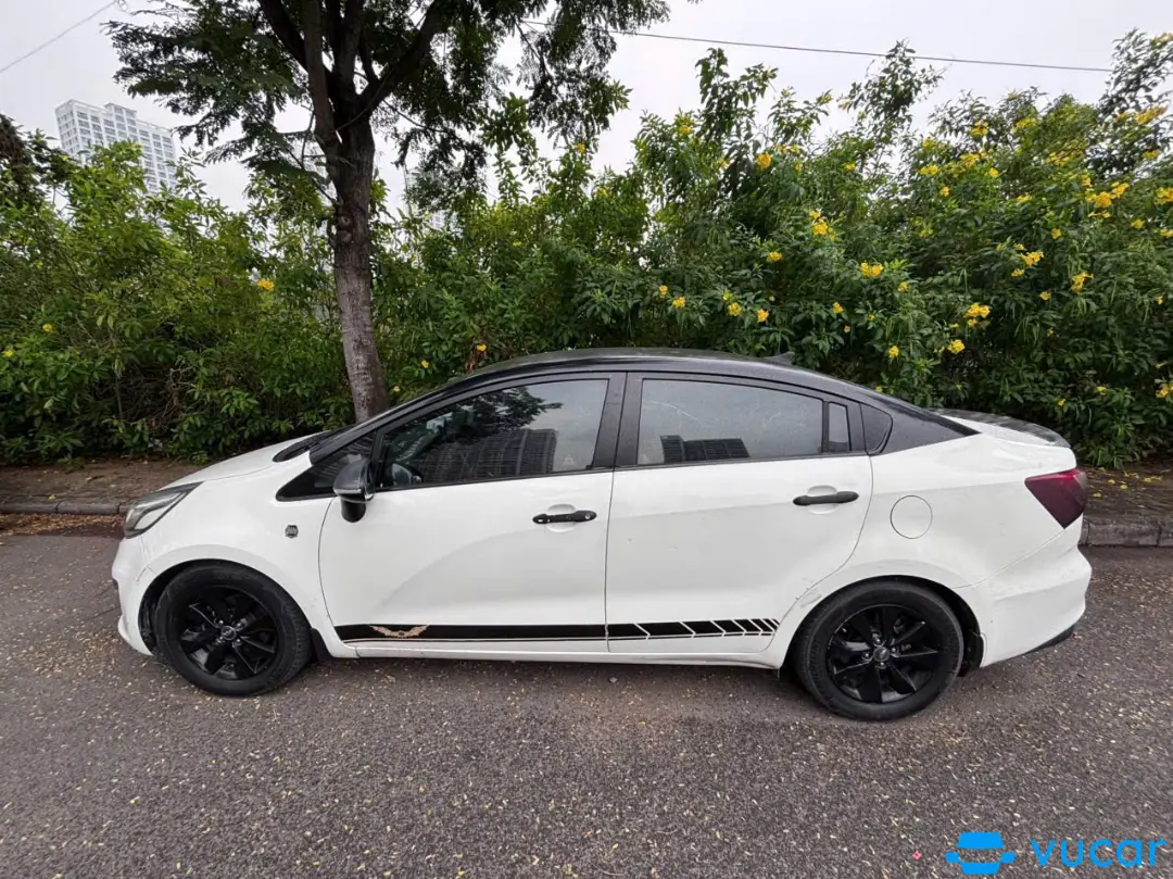 Kia Rio 1.4 AT 2015 - Ngoại thất 5
