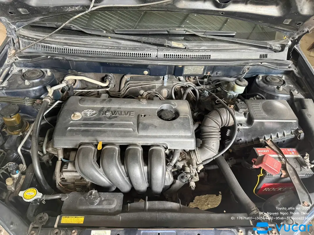 Toyota altis mt 2001 - Khoang động cơ 1