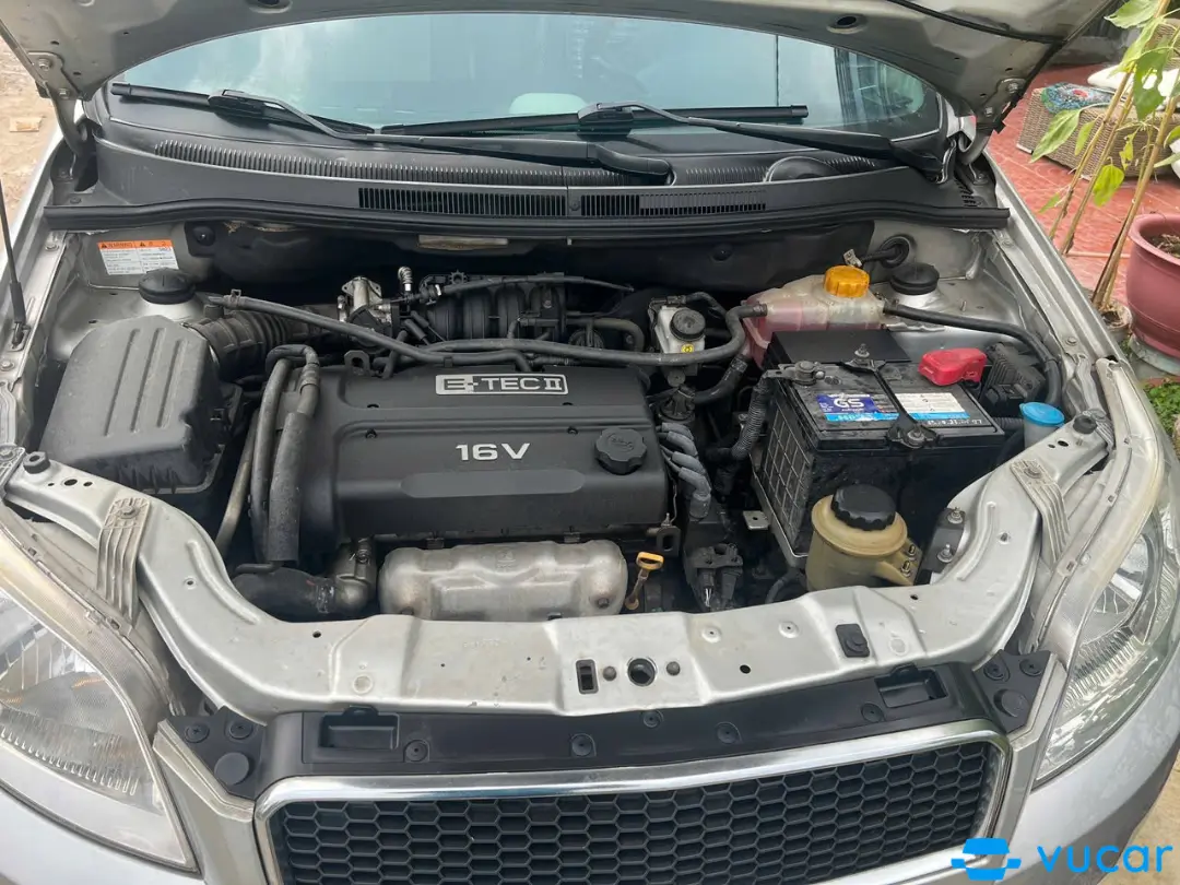 Chevrolet Aveo LT 1.4 MT 2018 - Khoang động cơ 1