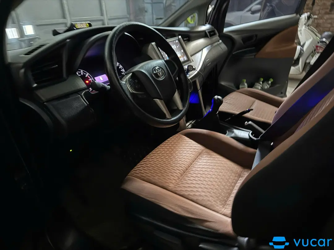 Toyota Innova 2.0E 2018 - Nội thất 2