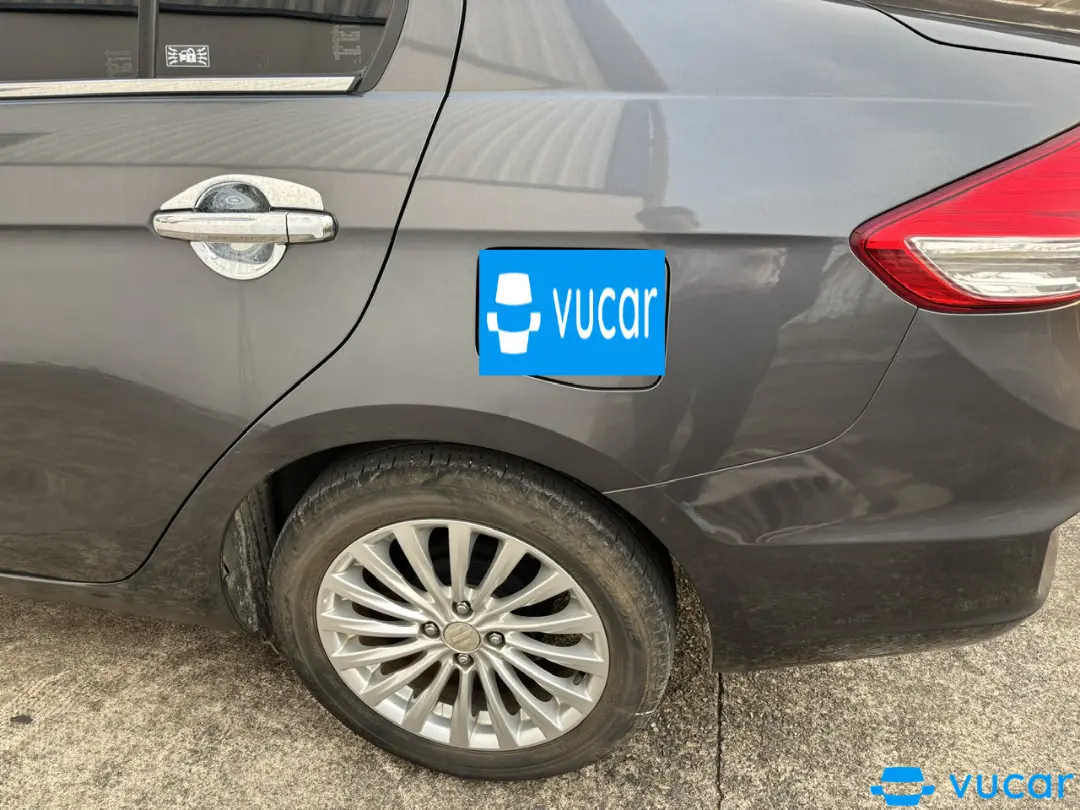 Suzuki Ciaz 1.4 AT 2019 - Ngoại thất 2