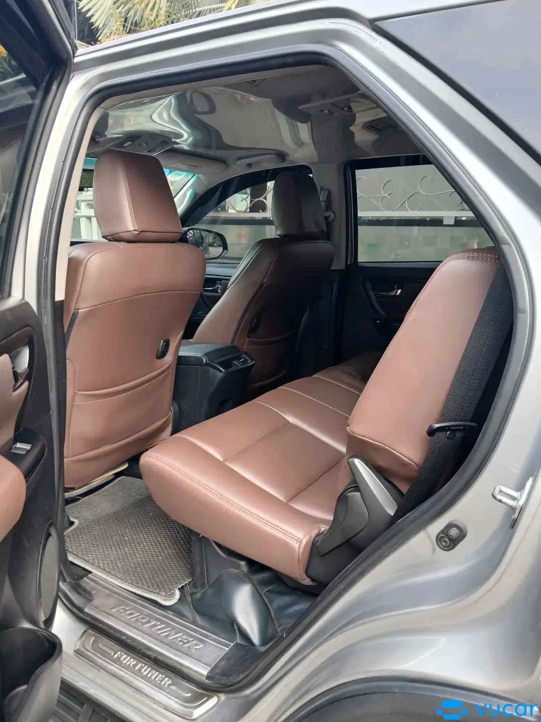 Toyota Fortuner 2018 2.4G 4x2 MT - Nội thất 2