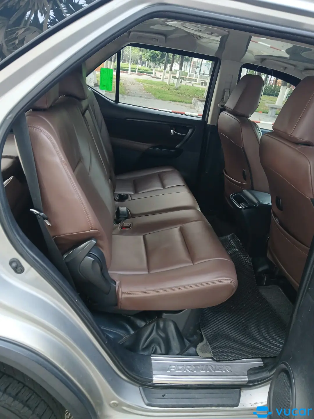 Toyota Fortuner 2018 2.4G 4x2 MT - Nội thất 3