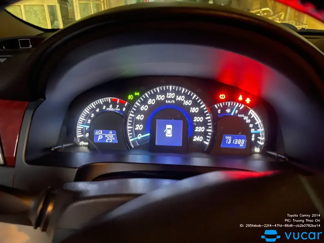 Toyota Camry 2014 - Nội thất 1