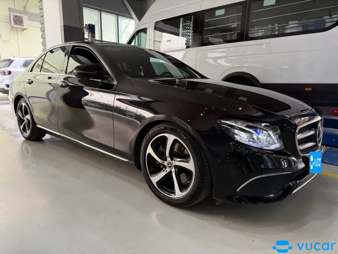 Mercedes E class E200 Sport 2019 - Ngoại thất 2