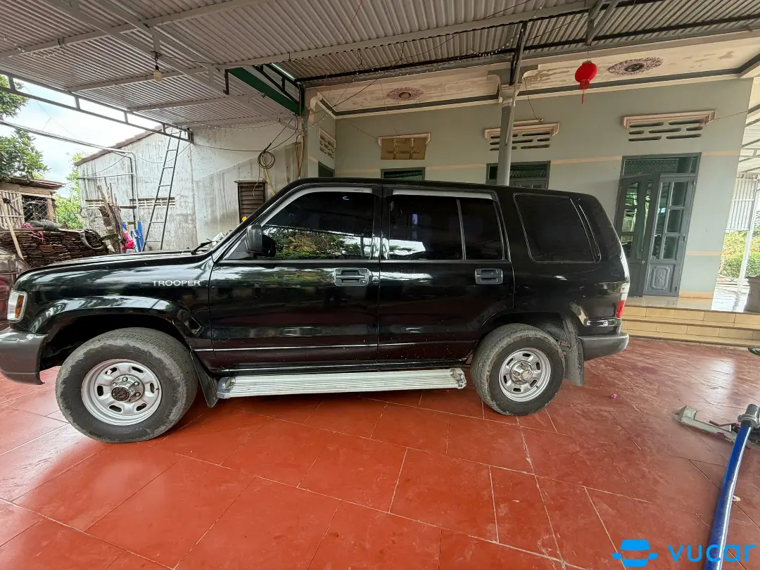 Isuzu Trooper . 2005 - Ngoại thất 3