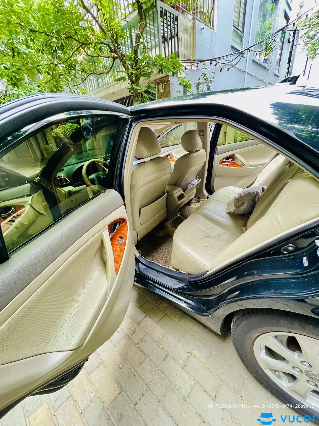 Toyota Camry LE 2.5 2010 - Ngoại thất 9