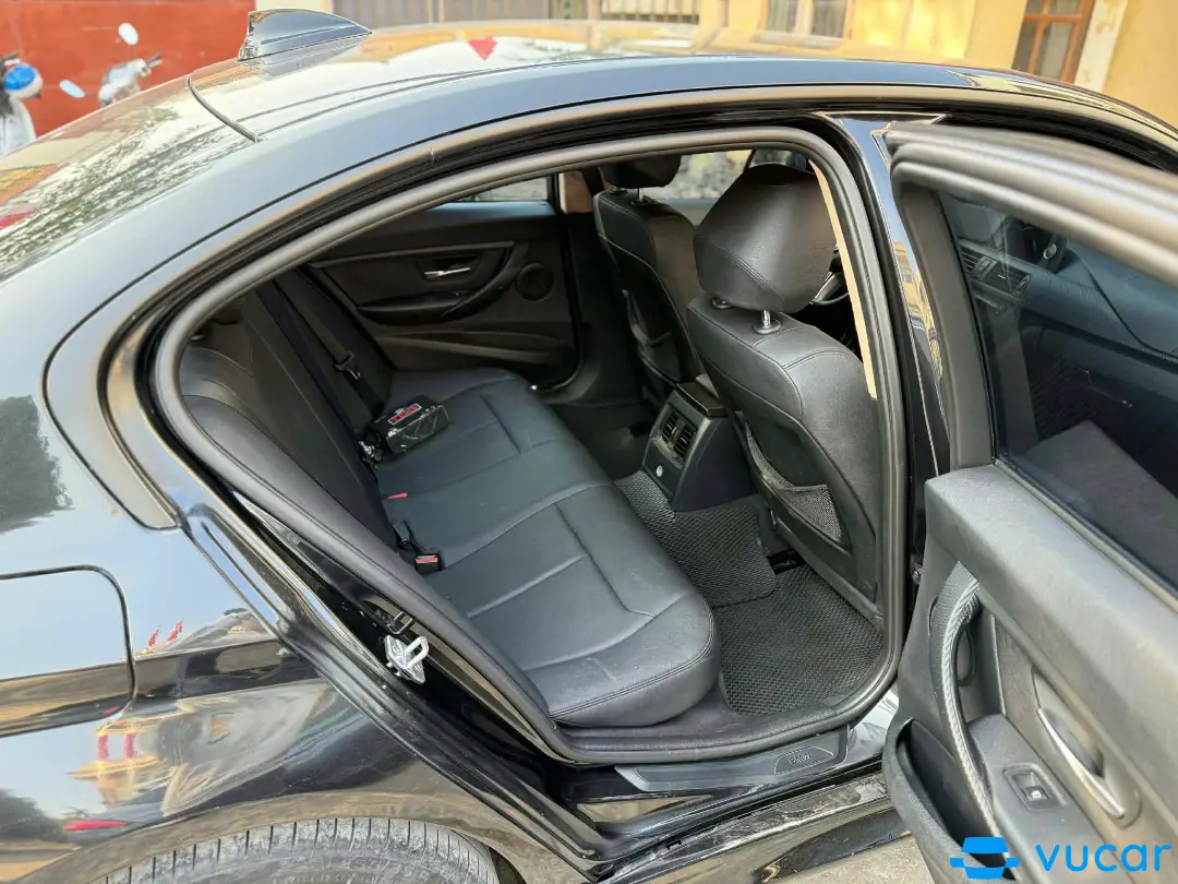 BMW 3 series 320i 2013 - Nội thất 6