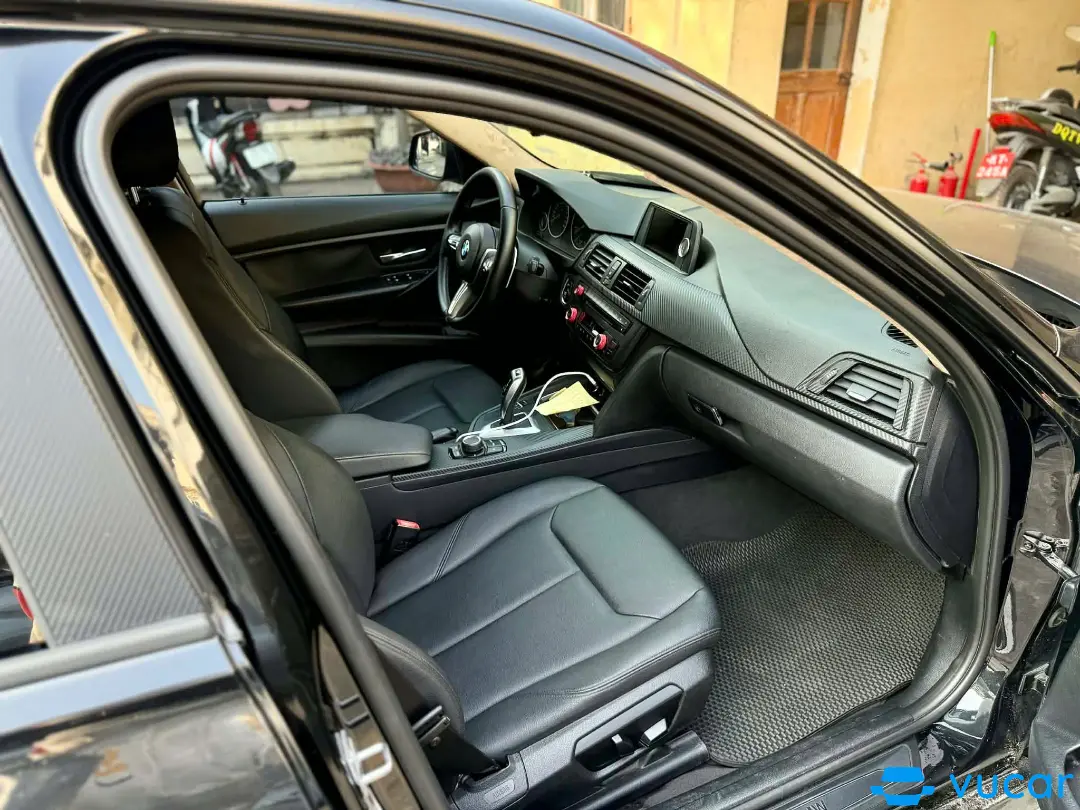 BMW 3 series 320i 2013 - Nội thất 4