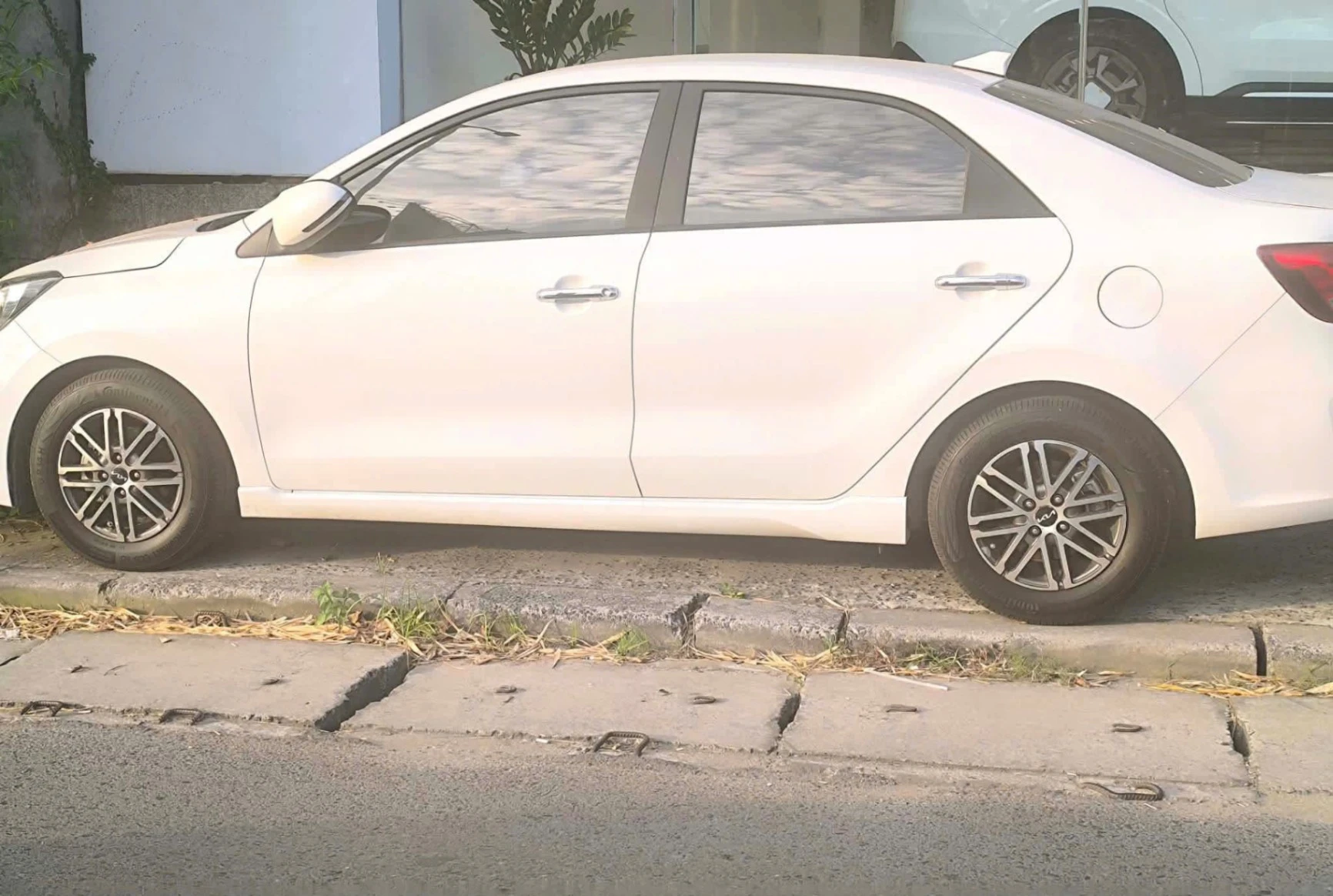 Ảnh xe Kia Soluto 1.4 AT Luxury 2024