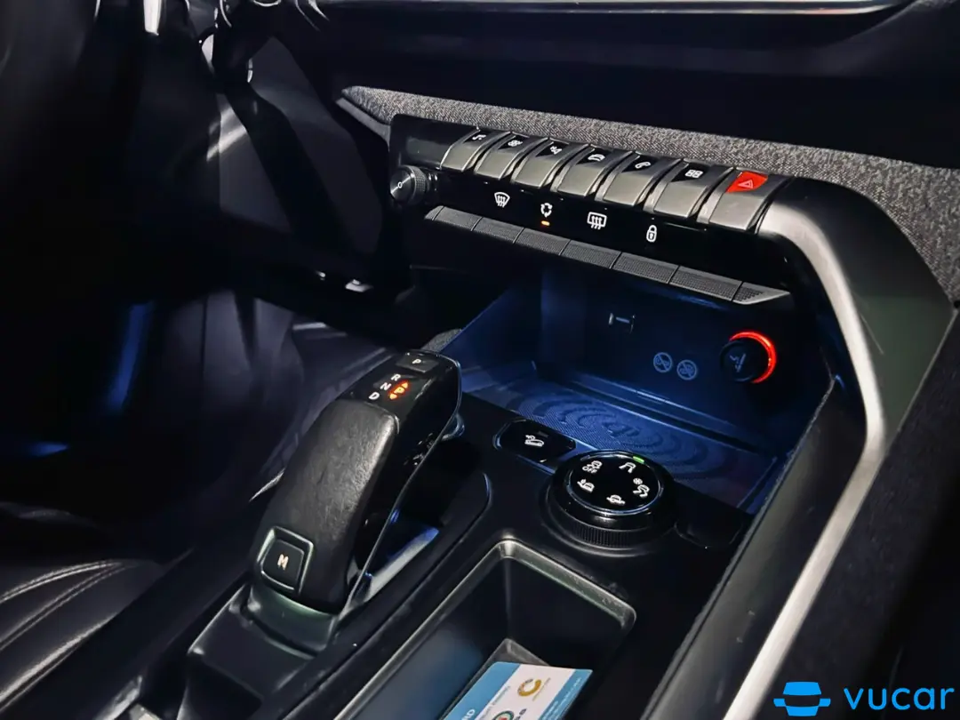 Peugeot 5008 1.6 AT 2019 - Nội thất 6