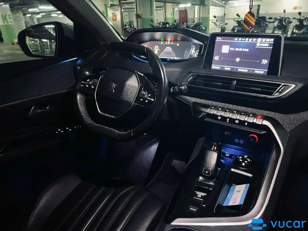 Peugeot 5008 1.6 AT 2019 - Nội thất 3