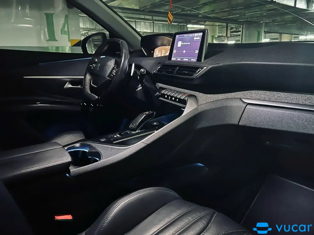 Peugeot 5008 1.6 AT 2019 - Nội thất 5
