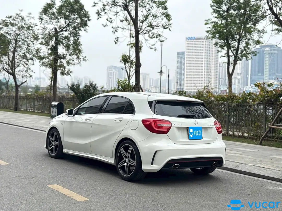 Ảnh xe Merc A250 AMG 2013 - ảnh 3