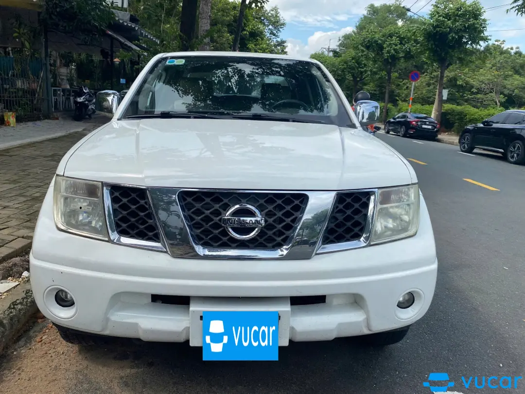 Nissan Navara LE 2.5MT 4WD 2011 - Ngoại thất 8