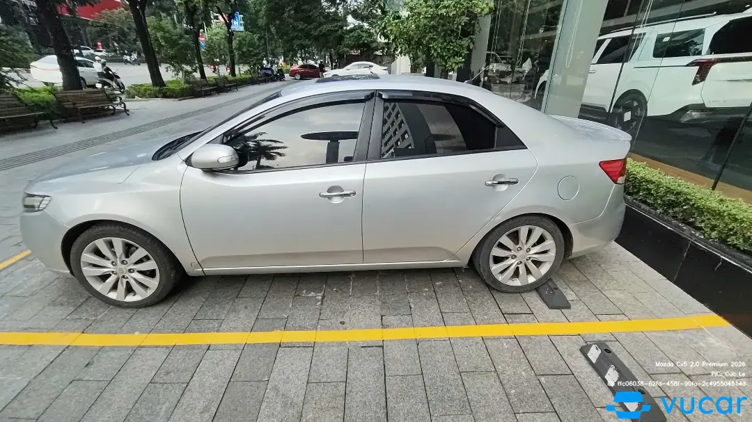 Kia Cerato Koup 1.6 AT 2010 - Khoang động cơ 1