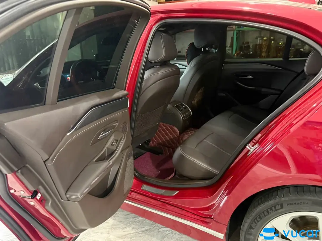 Vinfast Lux A2.0 Plus 2019 - Nội thất 1