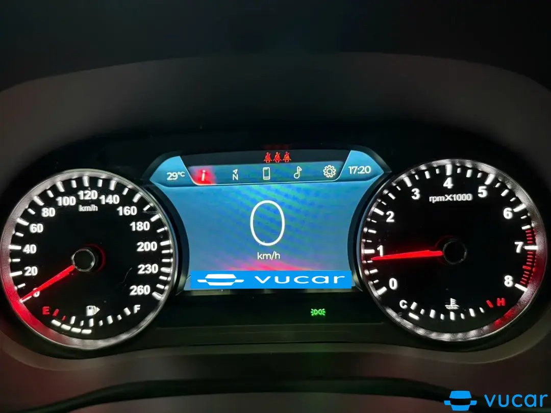 Vinfast Lux A2.0 Plus 2019 - Nội thất 3