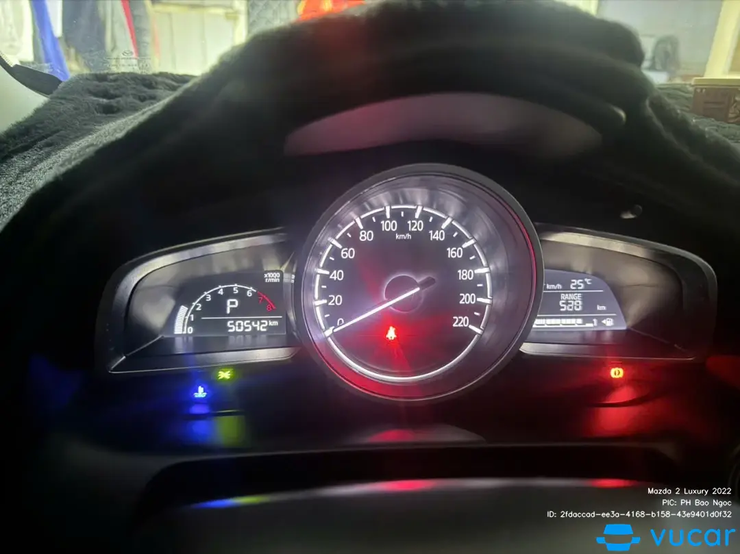 Mazda 2 Luxury 2022 - Nội thất 1