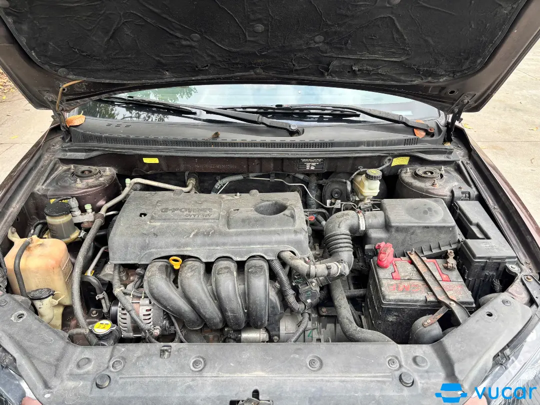 Geely Emgrand ec718 1.8 at N/A 2011 - Khoang động cơ 1