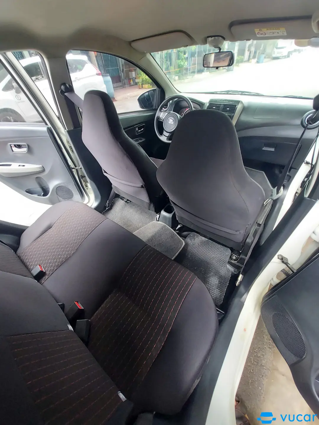Toyota Wigo 1.2 AT 2021 - Nội thất 2