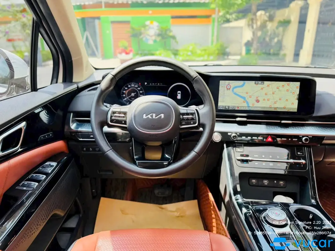 Kia Carnival Signature 2.2D 2023 - Nội thất 2