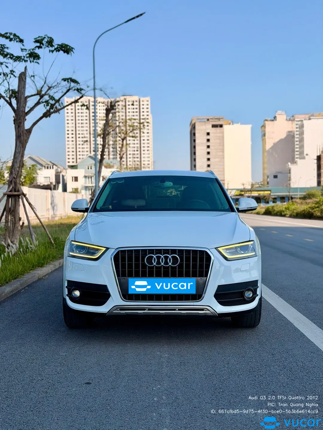 Audi Q3 2.0 TFSI Quattro 2012 - Ngoại thất 3